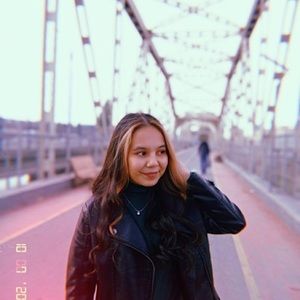 Meet your Posher, Madina